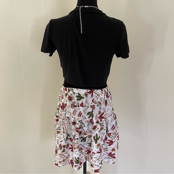Boho mini skirt size medium - Picture 4 of 4